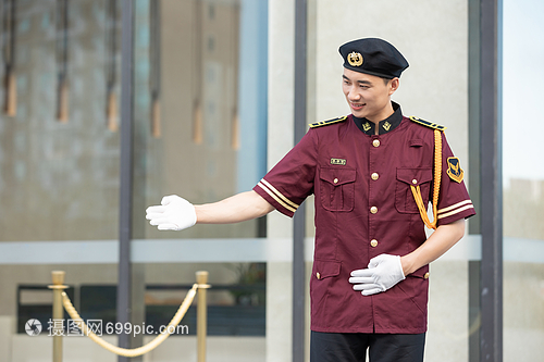 物業(yè)管理人員服務形象